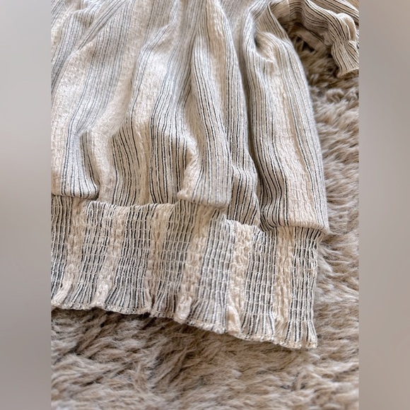 H&M Pinstriped Top M - Picture 5 of 9